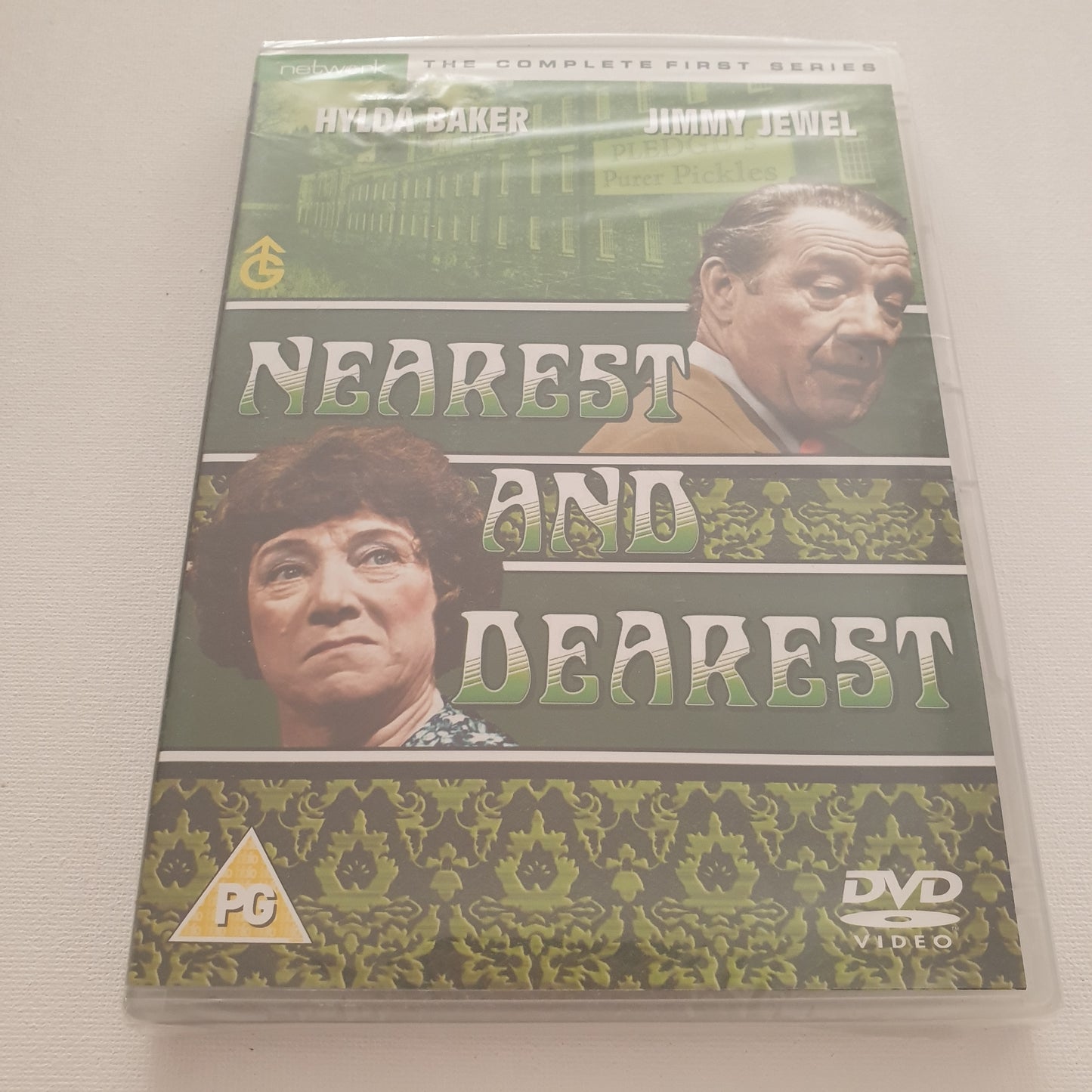 Nearest and Dearest: Season 1 (DVD)